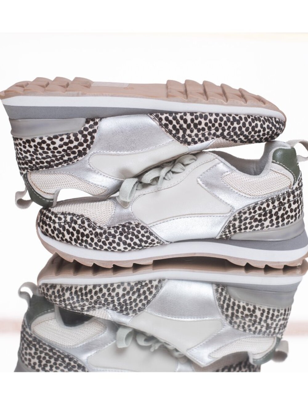 ShuShop Parker Sneakers Polka Dot 6.5 Leather Y2K French Girl Euro Travel Shoe